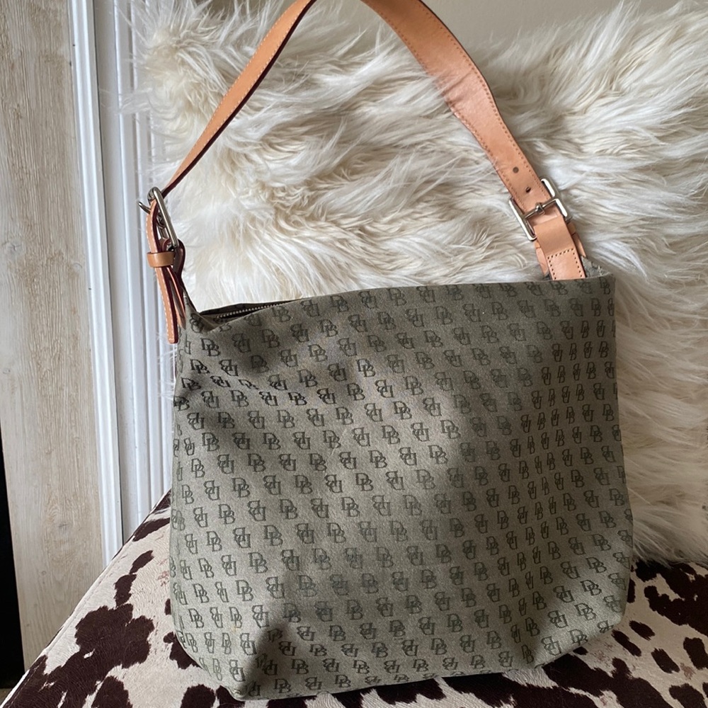 ❤️🍾🎁HOBO Dooney Bourke signature bag beautiful - Picture 2 of 7